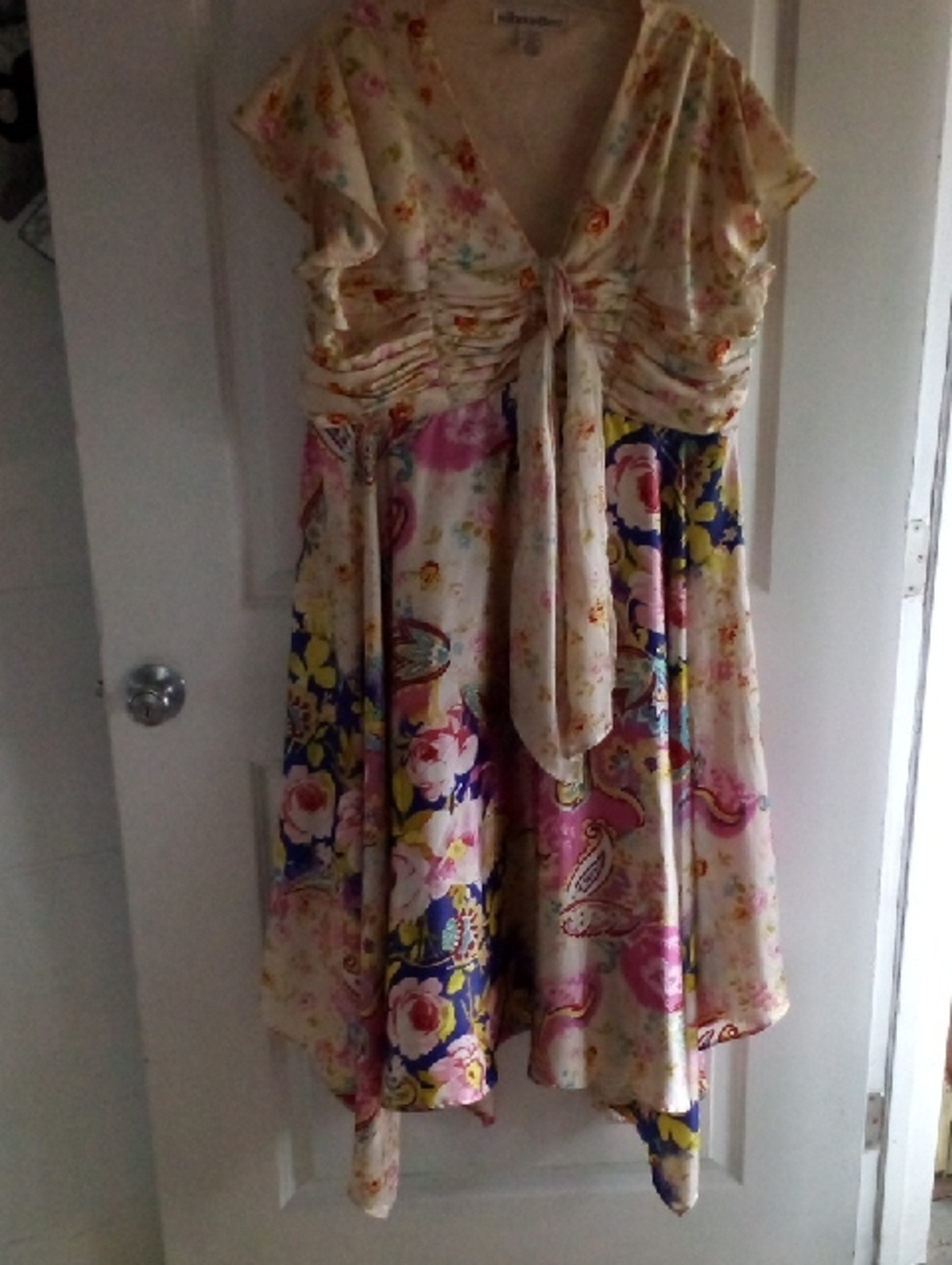 Silhouettes Cream Labeled Polyester Garment